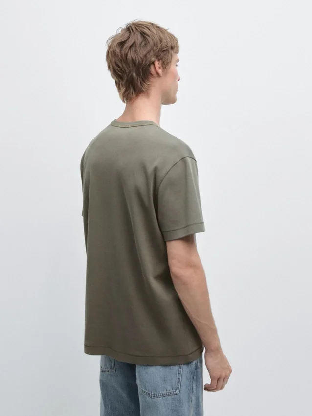 Kurzarm-T-Shirt aus 100 % Baumwolle Kurzarm-T-Shirt aus 100 % Baumwolle