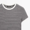 Kurzarm-T-Shirt mit Kontrastdetails Kurzarm-T-Shirt mit Kontrastdetails