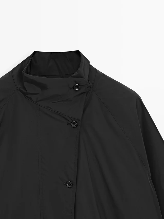 Kurzer, wattierter Parka mit Kragen Kurzer, wattierter Parka mit Kragen