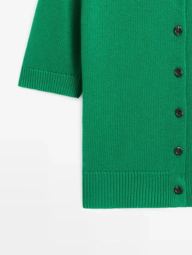 Kurzärmelige Strickcardigan aus Baumwollmischung Kurzärmelige Strickcardigan aus Baumwollmischung