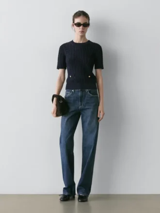 Kurzärmeliger Pullover aus geflochtenem Strick