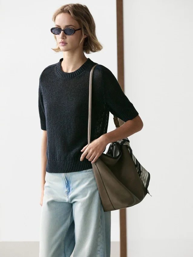 Kurzärmeliger Strickpullover Kurzärmeliger Strickpullover