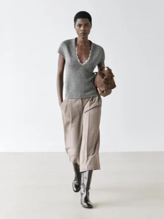 Kurzärmeliger Strickpullover mit Spitze