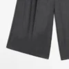 Lange Bermudashorts aus Wolle mit Abnähern Lange Bermudashorts aus Wolle mit Abnähern