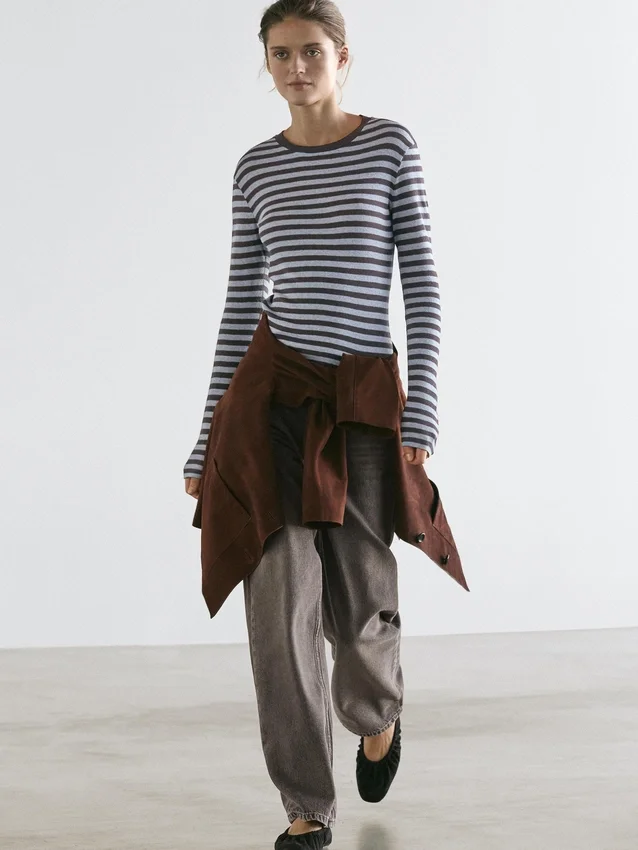 Langärmliges T-Shirt aus Baumwollmischung mit Streifenmuster Langärmliges T-Shirt aus Baumwollmischung mit Streifenmuster