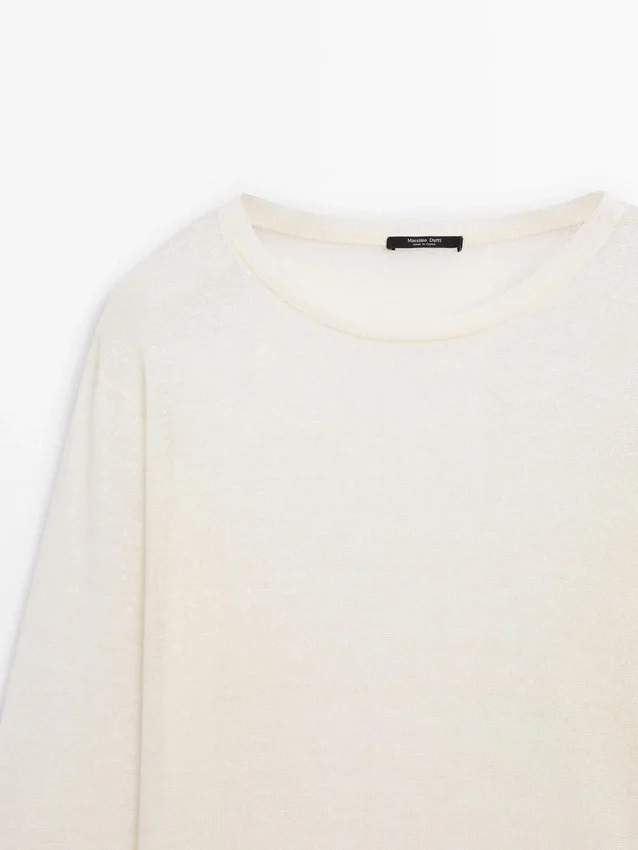 Leichtes T-Shirt aus einer Woll-Leinen-Mischung Leichtes T-Shirt aus einer Woll-Leinen-Mischung