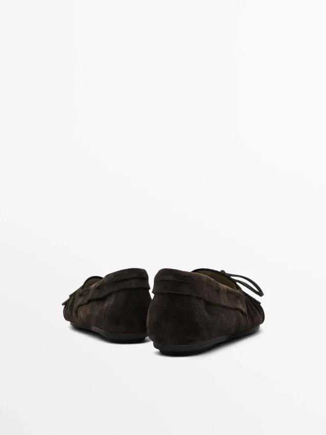 Loafer aus Spaltleder mit geraffter Schleife Loafer aus Spaltleder mit geraffter Schleife