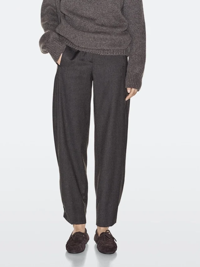 Loafer aus Spaltleder mit geraffter Schleife Loafer aus Spaltleder mit geraffter Schleife