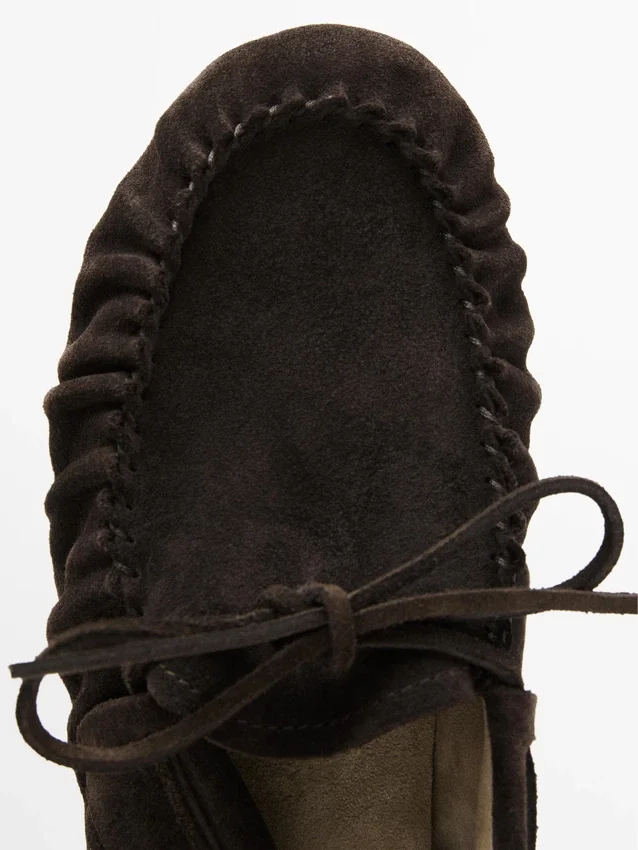 Loafer aus Spaltleder mit geraffter Schleife Loafer aus Spaltleder mit geraffter Schleife