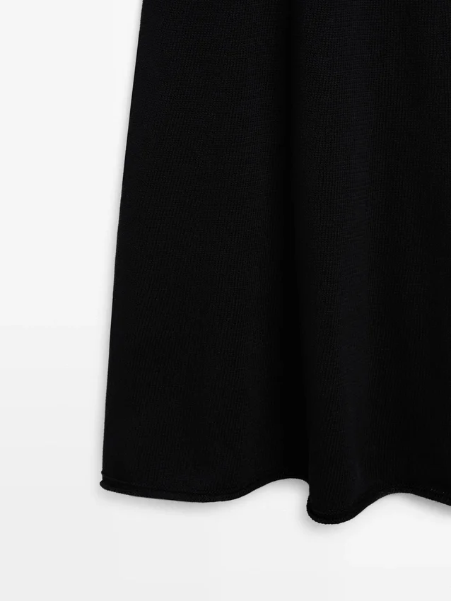 Midi-Kleid aus 100 % Baumwolle mit Kontraststrick Midi-Kleid aus 100 % Baumwolle mit Kontraststrick