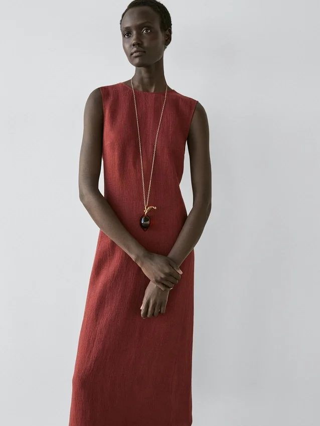 Midi-Kleid aus 100 % Leinen Midi-Kleid aus 100 % Leinen