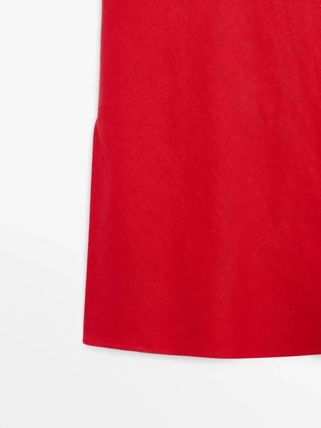 Midi-Kleid aus Leinen mit geradem Ausschnitt Midi-Kleid aus Leinen mit geradem Ausschnitt