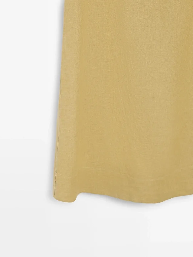 Midi-Kleid aus Leinen mit Neckholder Midi-Kleid aus Leinen mit Neckholder