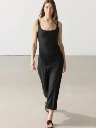 Midi-Kleid aus Leinen mit Trägern