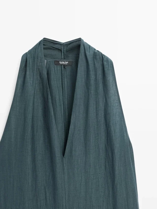 Midi-Kleid aus Leinenmischung mit V-Ausschnitt Midi-Kleid aus Leinenmischung mit V-Ausschnitt