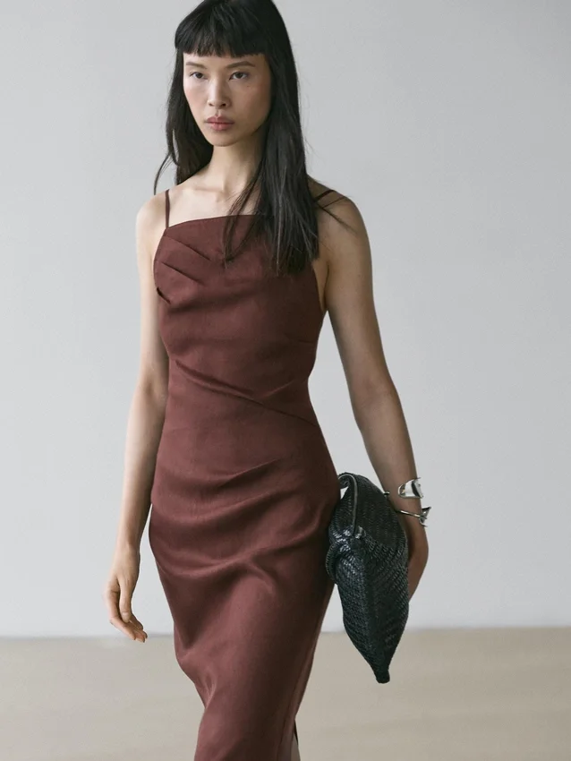 Midi-Kleid aus Stretch-Leinenmischung mit Trägern Midi-Kleid aus Stretch-Leinenmischung mit Trägern