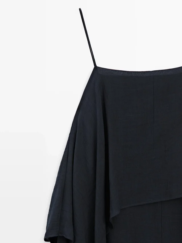 Midi-Kleid mit asymmetrischen Rüschen Midi-Kleid mit asymmetrischen Rüschen