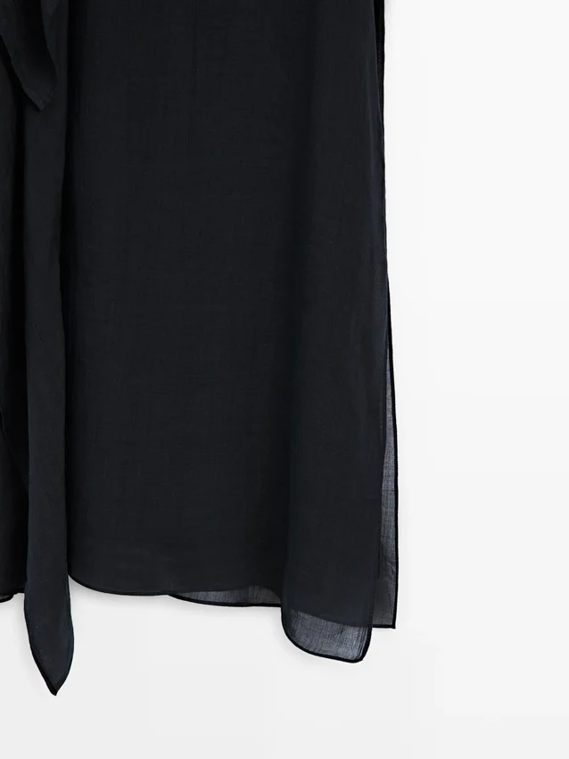 Midi-Kleid mit asymmetrischen Rüschen Midi-Kleid mit asymmetrischen Rüschen