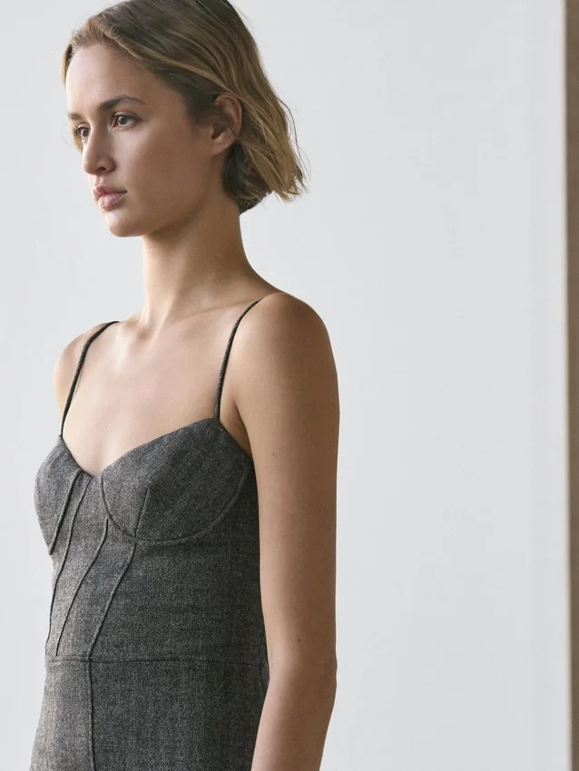 Midi-Kleid mit Trägern Midi-Kleid mit Trägern