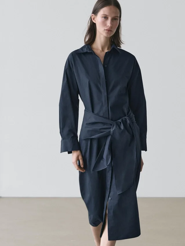 Midi-Kleider mit Schals Midi-Kleider mit Schals