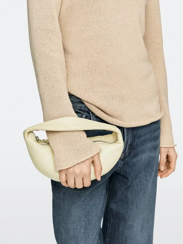 Mini-Halbmondtasche aus Nappaleder Mini-Halbmondtasche aus Nappaleder