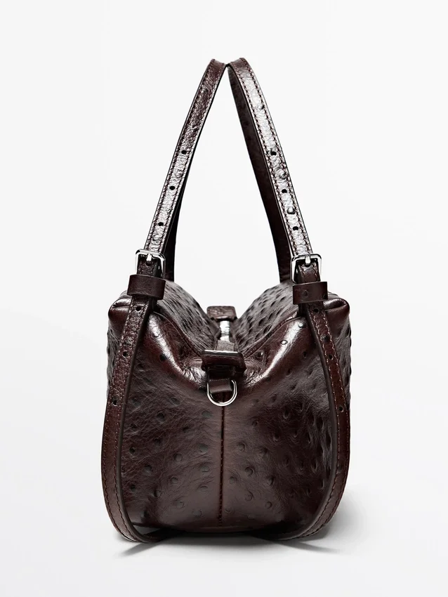 Mini-Umhängetasche aus strukturiertem Leder Mini-Umhängetasche aus strukturiertem Leder