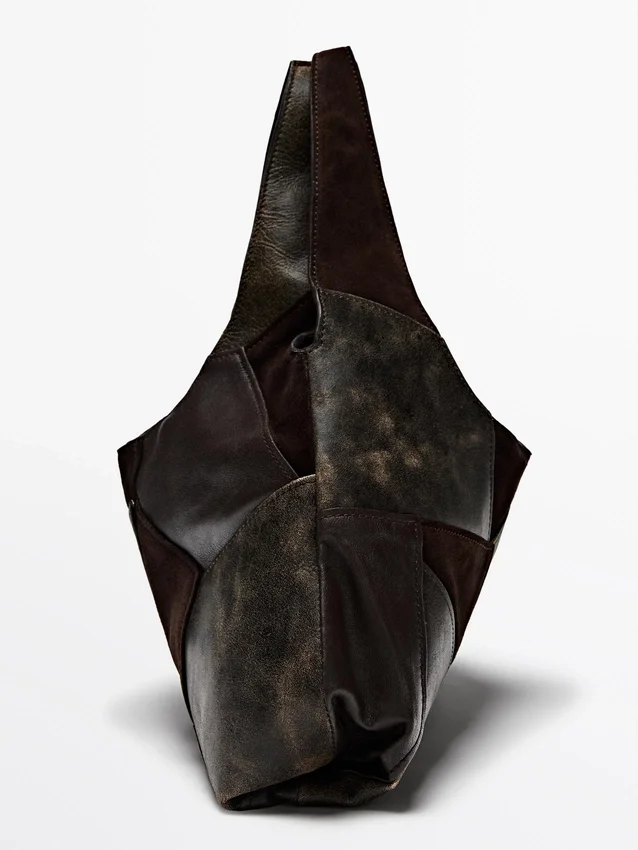 Mittelgroße Patchwork-Tasche aus Wildleder Mittelgroße Patchwork-Tasche aus Wildleder