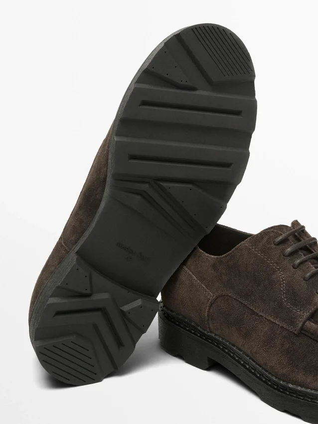 Moc-Toe-Schuhe aus geteiltem Wildleder Moc-Toe-Schuhe aus geteiltem Wildleder