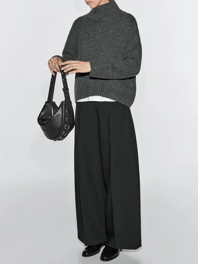 Nappaleder-Tasche mit Ösen Nappaleder-Tasche mit Ösen