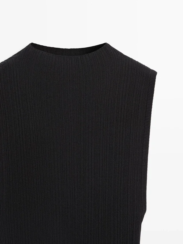 Plissiertes Midikleid mit Rüschen Plissiertes Midikleid mit Rüschen