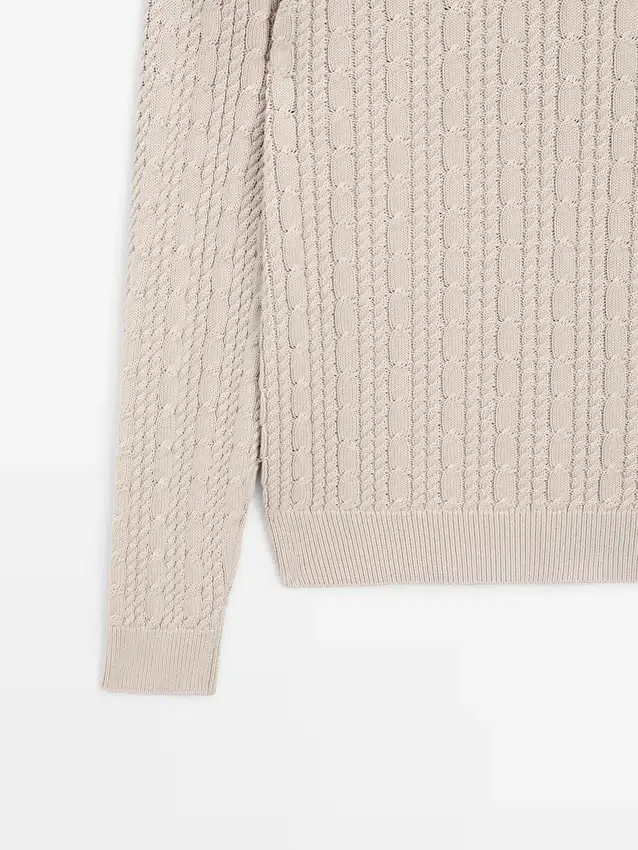 Pullover aus 100 % Baumwolle mit Zopfmuster und Rundhalsausschnitt Pullover aus 100 % Baumwolle mit Zopfmuster und Rundhalsausschnitt