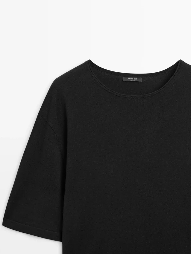 Pullover mit kontrastierenden Spitzendetails Pullover mit kontrastierenden Spitzendetails