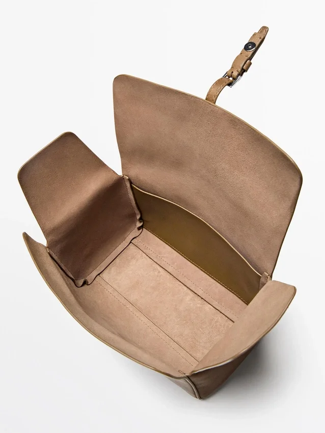 Reise-Kulturbeutel aus Nappaleder Reise-Kulturbeutel aus Nappaleder