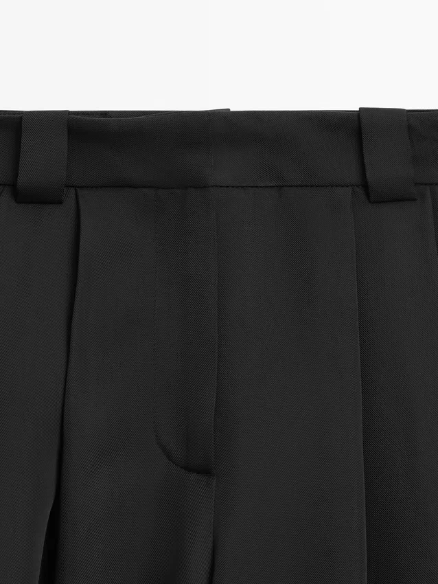 Sarouel-Hose aus fließendem Stoff Sarouel-Hose aus fließendem Stoff