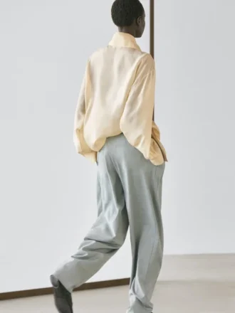 Seidenhemd mit Knopfdetails