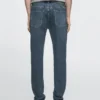 Slim-Fit-Jeans