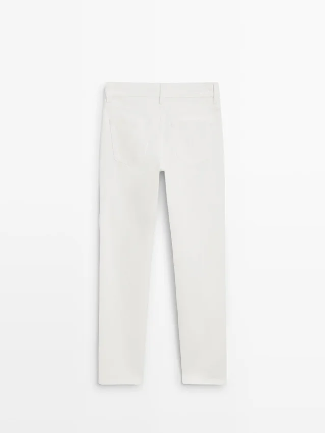 Slim-Fit-Jeans mit mittlerer Leibhöhe und verkürztem Bein Slim-Fit-Jeans mit mittlerer Leibhöhe und verkürztem Bein