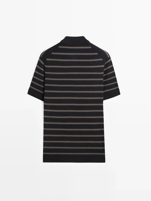 Strick-Poloshirt mit Kontraststreifen Strick-Poloshirt mit Kontraststreifen