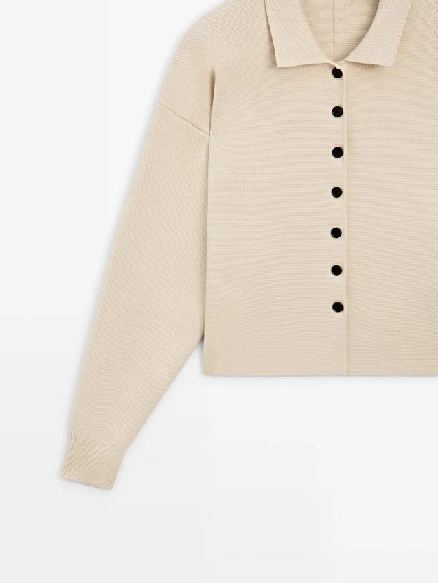 Strickcardigan mit Polokragen aus Baumwollstrick Strickcardigan mit Polokragen aus Baumwollstrick