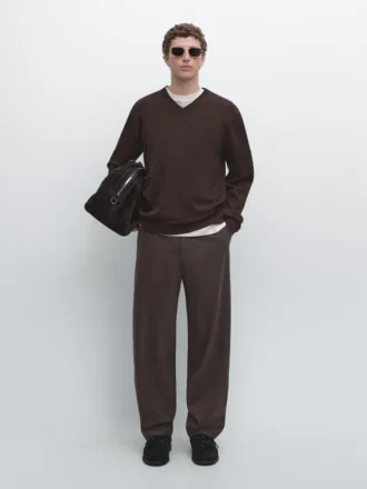 Strickpullover aus Baumwollmischung mit V-Ausschnitt Strickpullover aus Baumwollmischung mit V-Ausschnitt