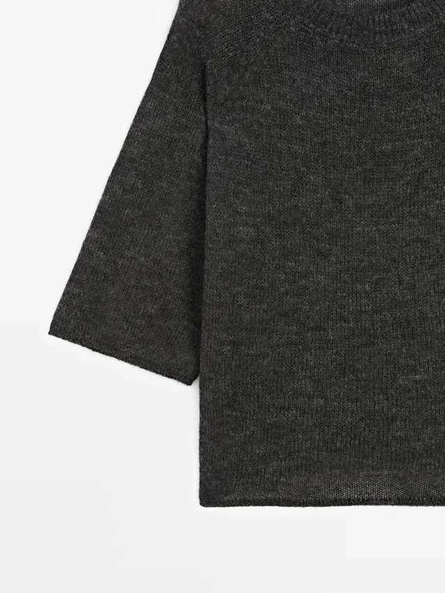 Strickpullover aus einer Alpaka-Woll-Mischung mit Raglanärmeln Strickpullover aus einer Alpaka-Woll-Mischung mit Raglanärmeln