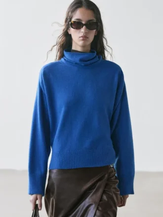 Strickpullover aus Wollmischung mit hohem Kragen