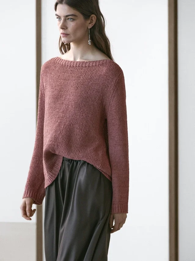 Strickpullover mit U-Boot-Ausschnitt Strickpullover mit U-Boot-Ausschnitt