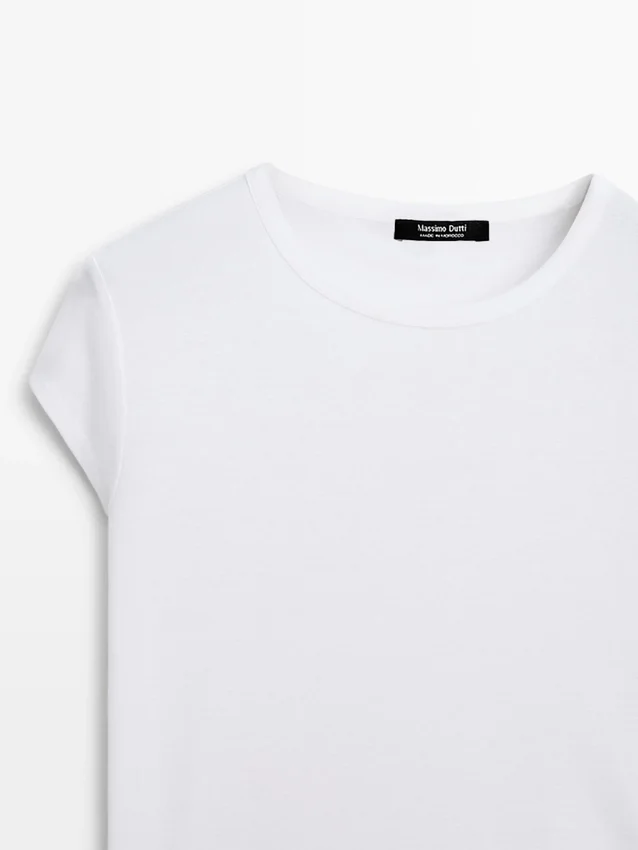 T-Shirt aus 100 % merzerisierter Baumwolle mit kurzen Ärmeln T-Shirt aus 100 % merzerisierter Baumwolle mit kurzen Ärmeln