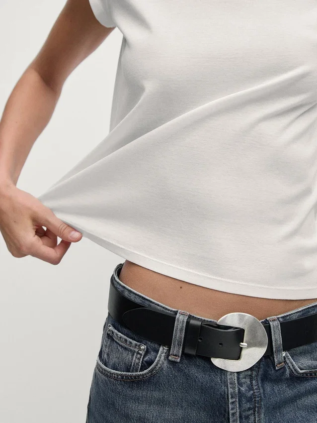 T-Shirt aus 100 % merzerisierter Baumwolle mit kurzen Ärmeln T-Shirt aus 100 % merzerisierter Baumwolle mit kurzen Ärmeln