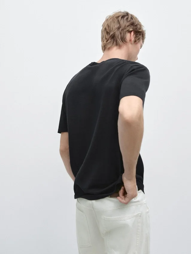 T-Shirt aus Baumwollstrick T-Shirt aus Baumwollstrick