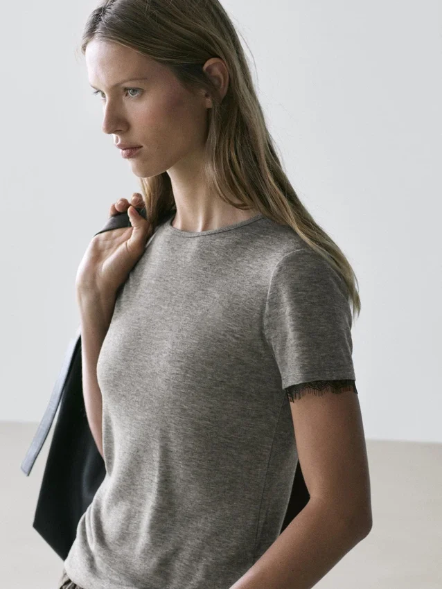 T-Shirt aus Wollmischung mit Spitzendetail T-Shirt aus Wollmischung mit Spitzendetail