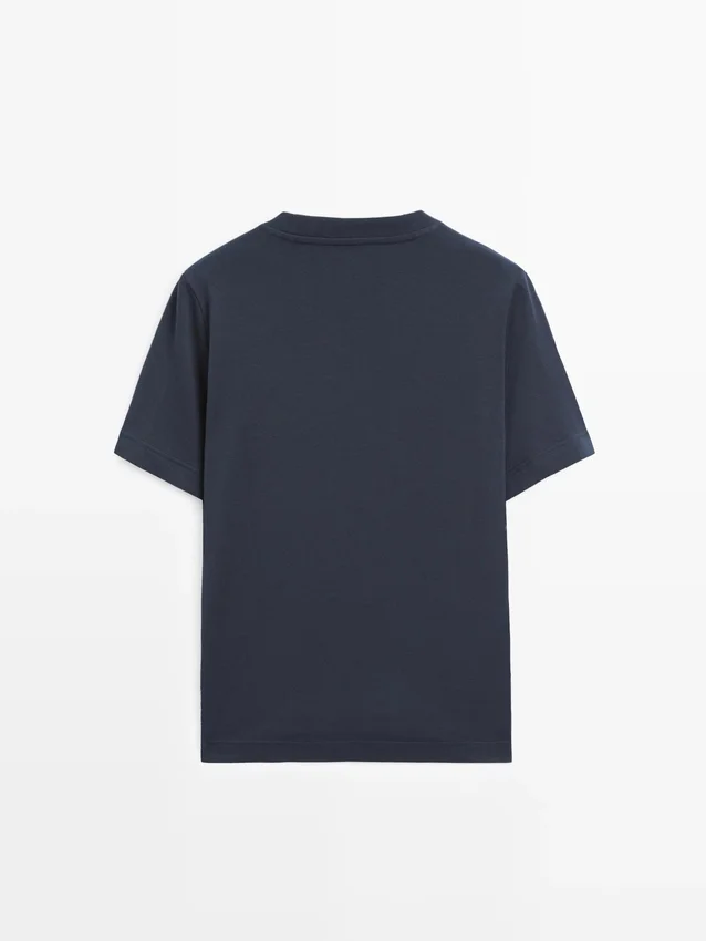 T-Shirts aus 100 % Baumwolle mit Rundhalsausschnitt T-Shirts aus 100 % Baumwolle mit Rundhalsausschnitt