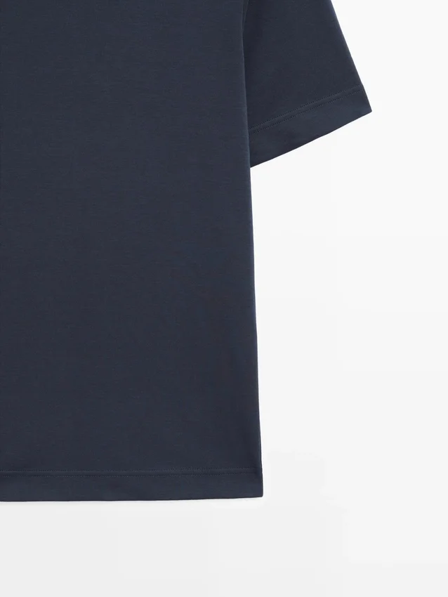 T-Shirts aus 100 % Baumwolle mit Rundhalsausschnitt T-Shirts aus 100 % Baumwolle mit Rundhalsausschnitt