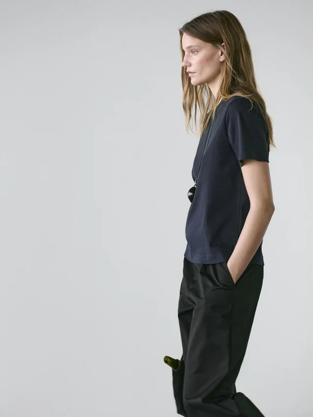 T-Shirts aus 100 % Baumwolle mit Rundhalsausschnitt T-Shirts aus 100 % Baumwolle mit Rundhalsausschnitt